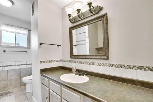 63 Knight Place, Crossfield, AB - Indoor Photo Showing Bathroom
