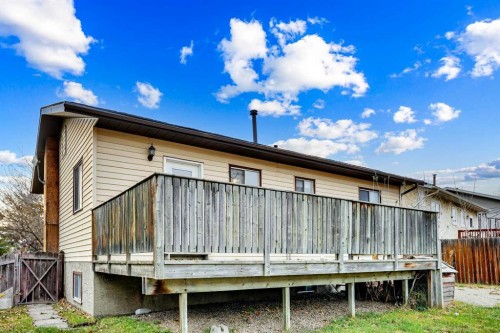 63 Knight Place, Crossfield, AB - Outdoor With Deck Patio Veranda