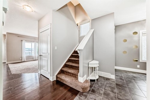 14 Heritage View, Cochrane, AB - Indoor Photo Showing Other Room