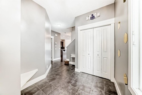 14 Heritage View, Cochrane, AB - Indoor Photo Showing Other Room