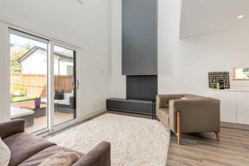 27 Hendon Place Nw, Calgary, AB - Indoor