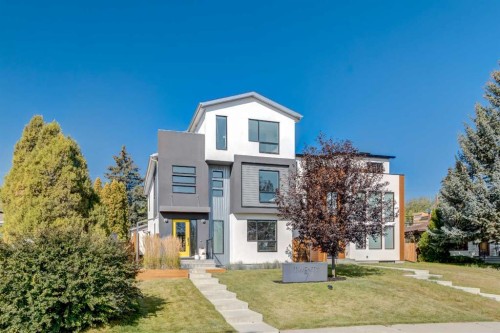 27 Hendon Place Nw, Calgary, AB - Outdoor With Facade