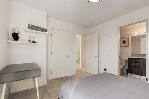 27 Hendon Place Nw, Calgary, AB - Indoor Photo Showing Bedroom