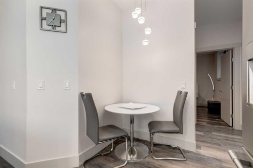 27 Hendon Place Nw, Calgary, AB - Indoor Photo Showing Dining Room