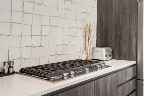 27 Hendon Place Nw, Calgary, AB - Indoor Photo Showing Kitchen With Upgraded Kitchen