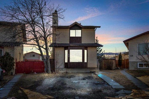 59 Whitehaven Road NE Calgary, AB T1Y 6A5