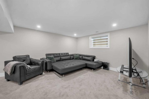 9819 2 Street Se, Calgary, AB - Indoor Photo Showing Basement