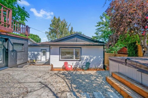 9819 2 Street Se, Calgary, AB - Outdoor
