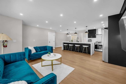 9819 2 Street Se, Calgary, AB - Indoor Photo Showing Living Room