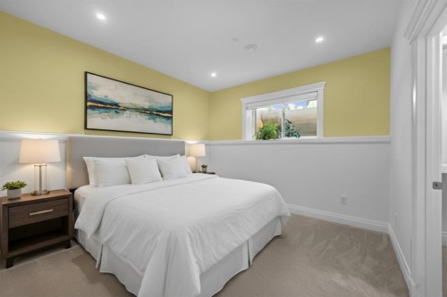 2640 28 Street Sw, Calgary, AB - Indoor Photo Showing Bedroom