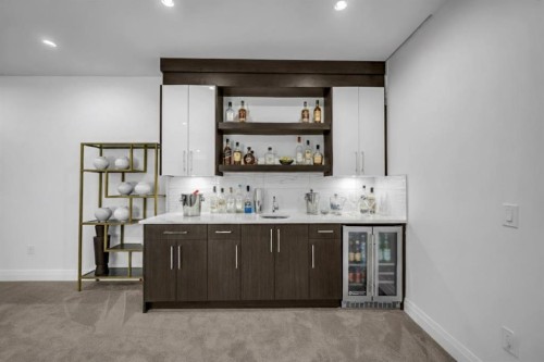 2640 28 Street Sw, Calgary, AB - Indoor