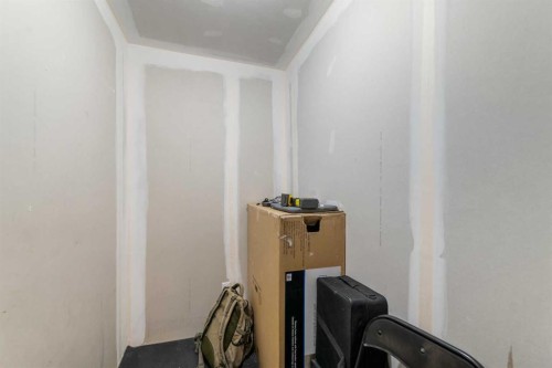 107 Masters Heights Se, Calgary, AB - Indoor