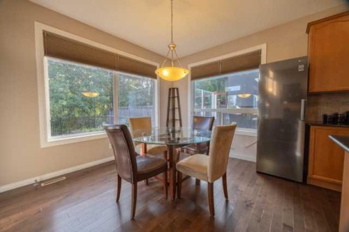 28 Crestmont Way Sw, Calgary, AB - Indoor Photo Showing Dining Room