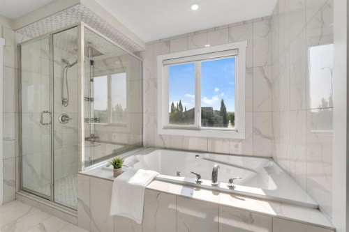 229 Walgrove Terrace Se, Calgary, AB - Indoor Photo Showing Bathroom