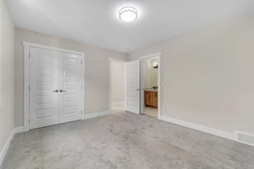 229 Walgrove Terrace Se, Calgary, AB - Indoor Photo Showing Other Room