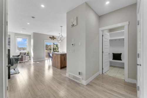 229 Walgrove Terrace Se, Calgary, AB - Indoor Photo Showing Other Room