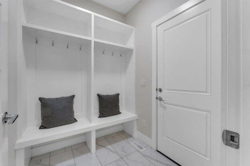 229 Walgrove Terrace Se, Calgary, AB - Indoor