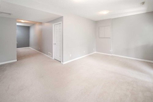 17 Hidden Creek Rise Nw, Calgary, AB - Indoor Photo Showing Other Room