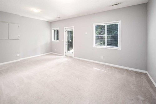 17 Hidden Creek Rise Nw, Calgary, AB - Indoor Photo Showing Other Room