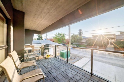102-1629 38 Street Sw, Calgary, AB - Outdoor With Exterior