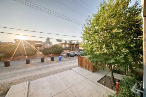 102-1629 38 Street Sw, Calgary, AB - Outdoor