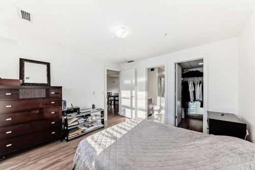 102-1629 38 Street Sw, Calgary, AB - Indoor Photo Showing Bedroom