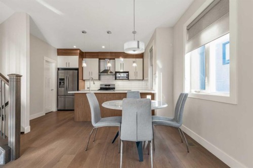 1-1936 26 Street Sw, Calgary, AB - Indoor