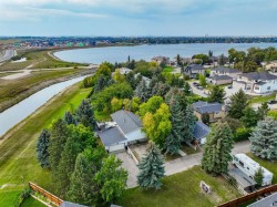 1153 East Lakeview Road  Chestermere, AB T1X 1B1