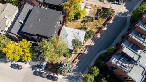 514 30 Street Nw, Calgary, AB - Outdoor