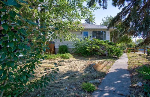 514 30 Street NW Calgary, AB T2N 2V3