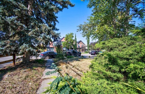 514 30 Street Nw, Calgary, AB - Outdoor