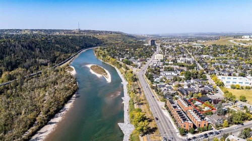 514 30 Street Nw, Calgary, AB - Outdoor With View