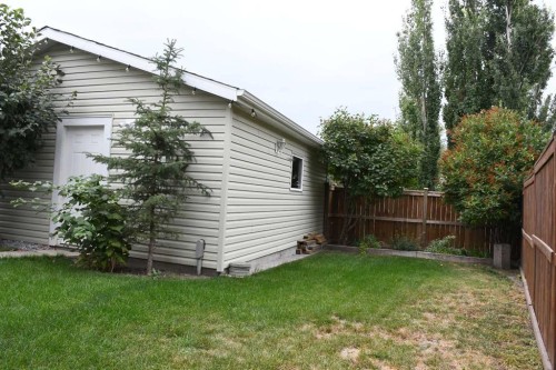 66 Cramond Circle Se, Calgary, AB - Outdoor