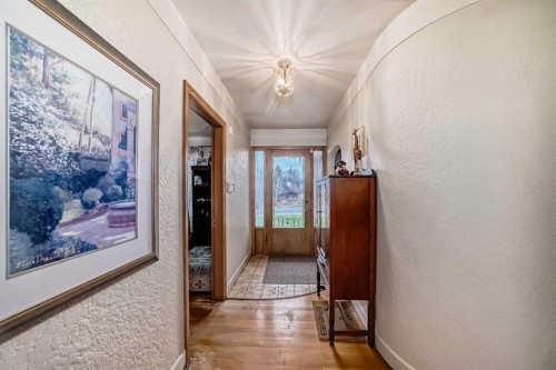 3205 4 Street Sw, Calgary, AB - Indoor Photo Showing Other Room