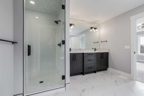 1209 Coopers Drive Sw, Airdrie, AB - Indoor Photo Showing Bathroom