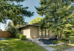 415 Midridge Drive SE Calgary, AB T2X 1B1