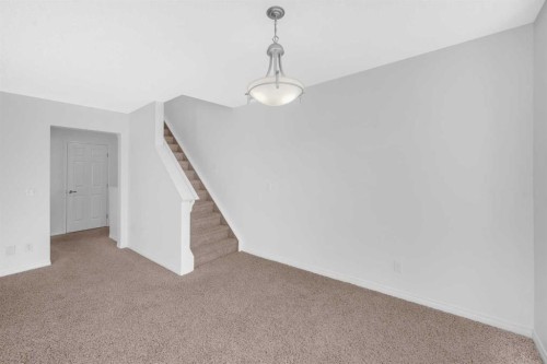 304 Windstone Gardens Sw, Airdrie, AB - Indoor Photo Showing Other Room