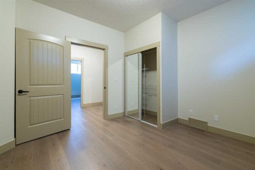52 Elmont Green Sw, Calgary, AB - Indoor Photo Showing Other Room