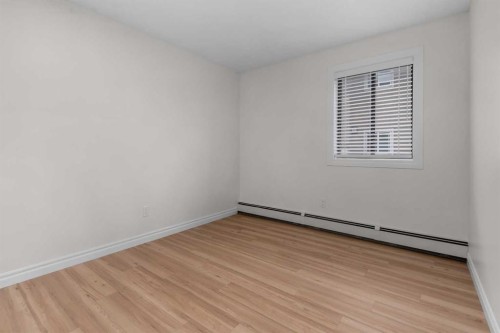 202-611 67 Avenue Sw, Calgary, AB - Indoor Photo Showing Other Room