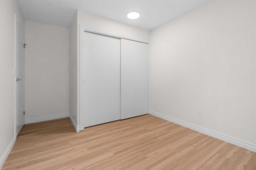 202-611 67 Avenue Sw, Calgary, AB - Indoor Photo Showing Other Room
