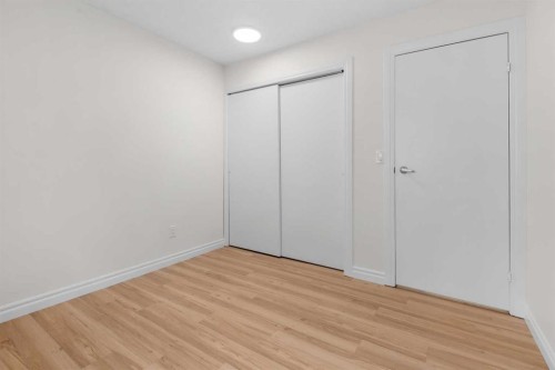 202-611 67 Avenue Sw, Calgary, AB - Indoor Photo Showing Other Room