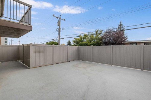 202-611 67 Avenue Sw, Calgary, AB - Outdoor