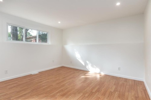 207 Whiteview Bay Ne, Calgary, AB - Indoor Photo Showing Other Room