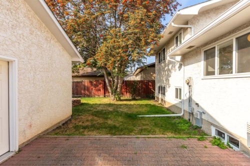 207 Whiteview Bay Ne, Calgary, AB - Outdoor With Exterior