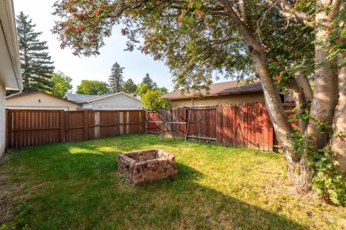 207 Whiteview Bay Ne, Calgary, AB - Outdoor