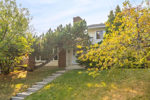 207 Whiteview Bay Ne, Calgary, AB - Outdoor