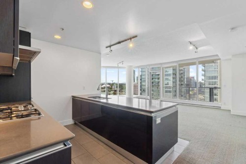 1505-433 11 Avenue Se, Calgary, AB - Indoor Photo Showing Kitchen