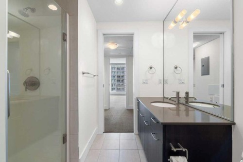 1505-433 11 Avenue Se, Calgary, AB - Indoor Photo Showing Bathroom