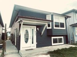 237 Tarawood Close NE Calgary, AB T3J 4Y9