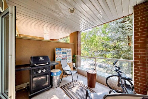 214-2 Hemlock Crescent Sw, Calgary, AB - Outdoor With Exterior